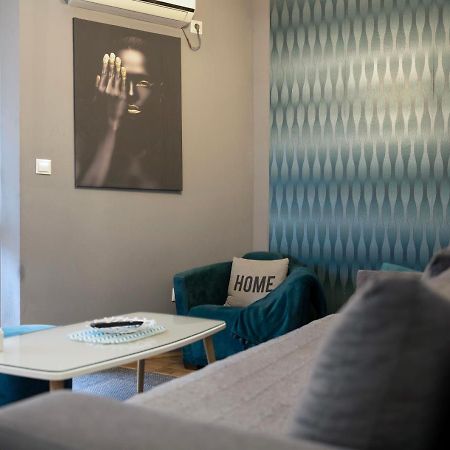 Apartment Teatar Tuzla Luaran gambar