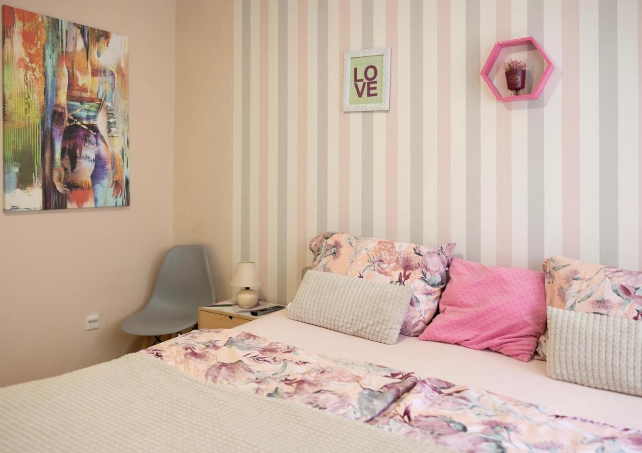 Apartment Teatar Tuzla Luaran gambar